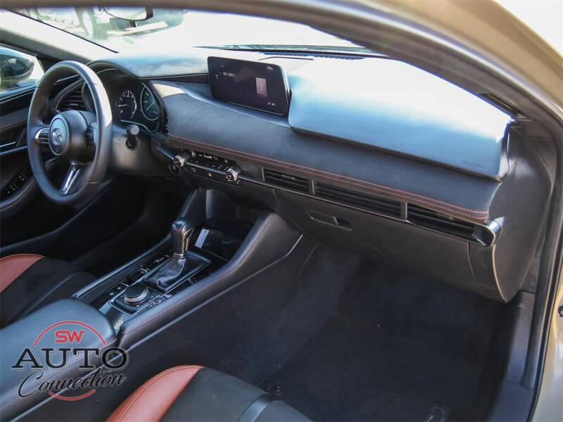 2024 Mazda Mazda3 Hatchback 2.5 Carbon Turbo