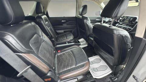 2022 Nissan Pathfinder Platinum