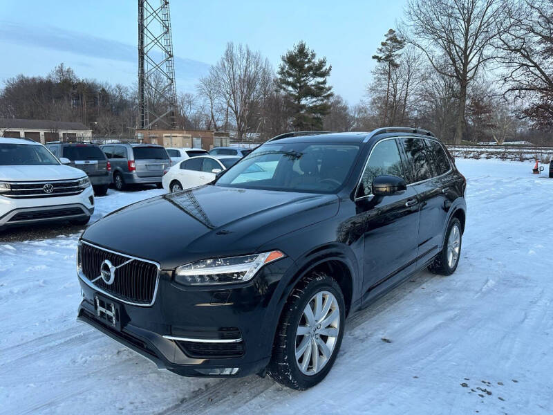 2016 Volvo XC90 Momentum's photo