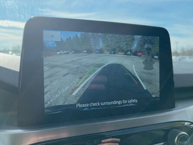 2022 Ford Escape Hybrid Titanium