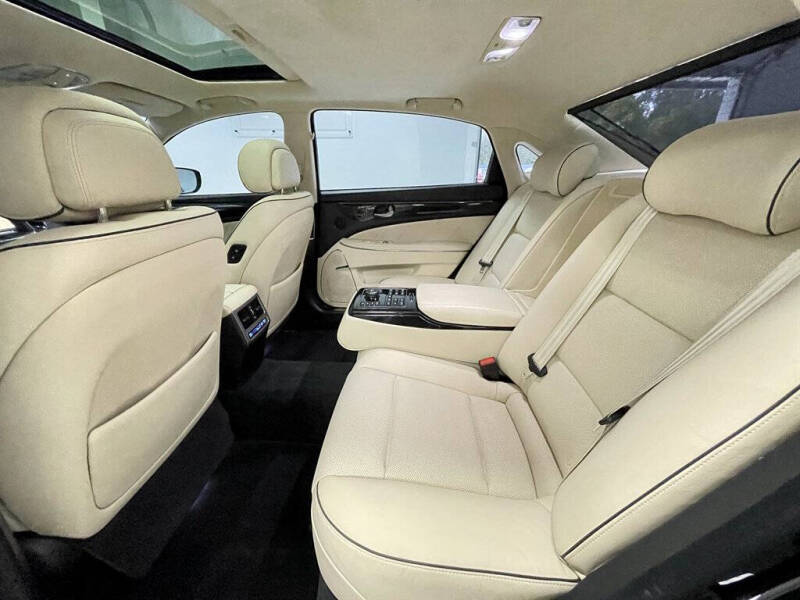 2014 Hyundai Equus Signature