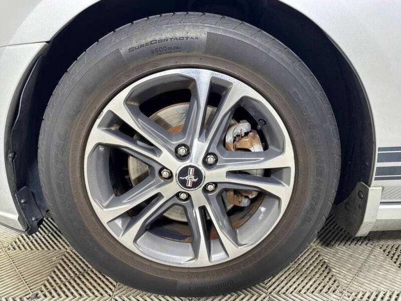 2014 Ford Mustang V6