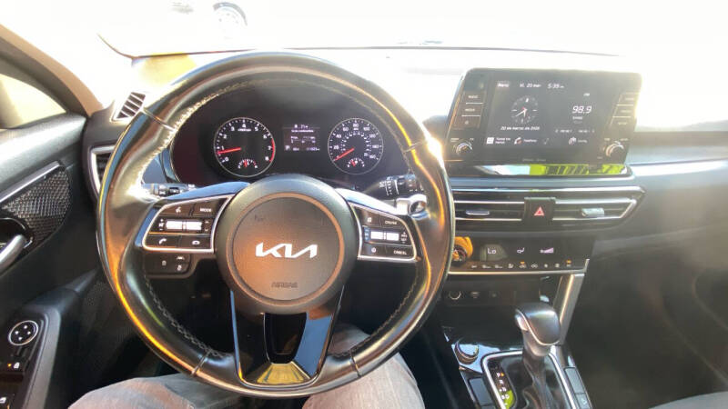 2023 Kia Seltos S