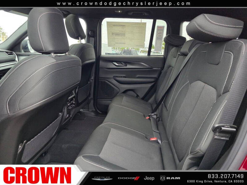 2025 Jeep Grand Cherokee Laredo X