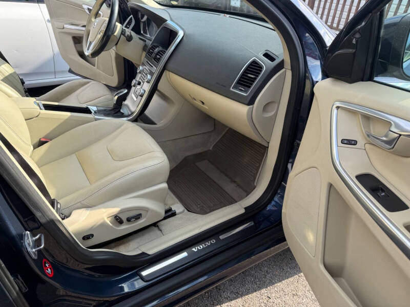 2015 Volvo XC60 T5 Drive-E Premier