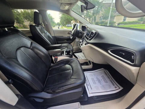 2019 Chrysler Pacifica Touring L