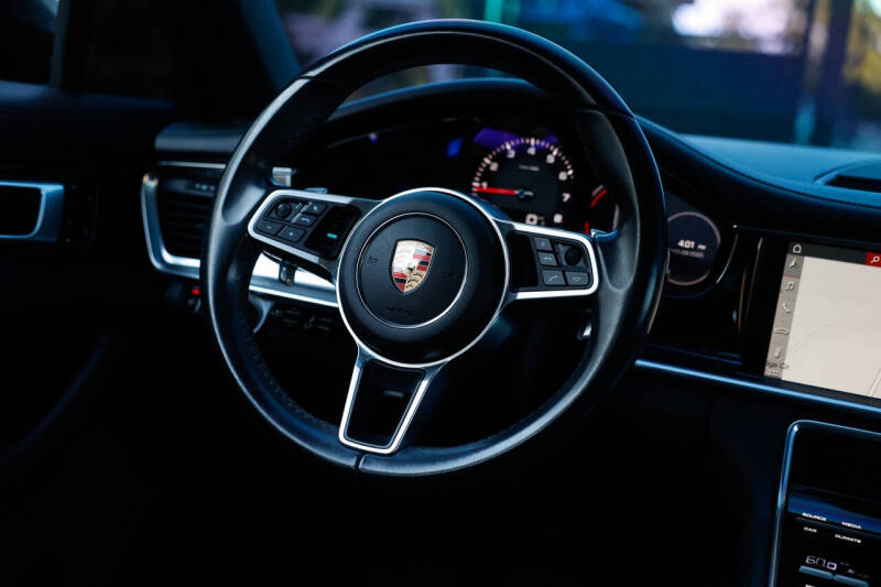 2018 Porsche Panamera