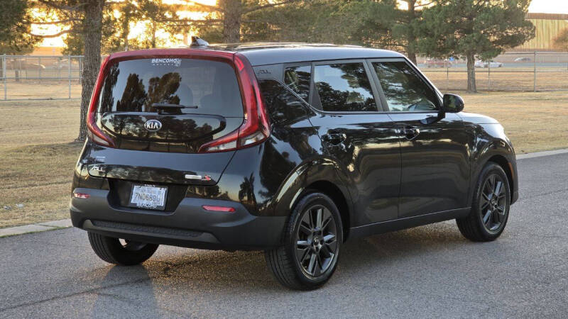 2021 Kia Soul S photo 6