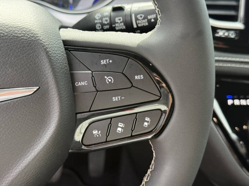 2023 Chrysler Pacifica Touring