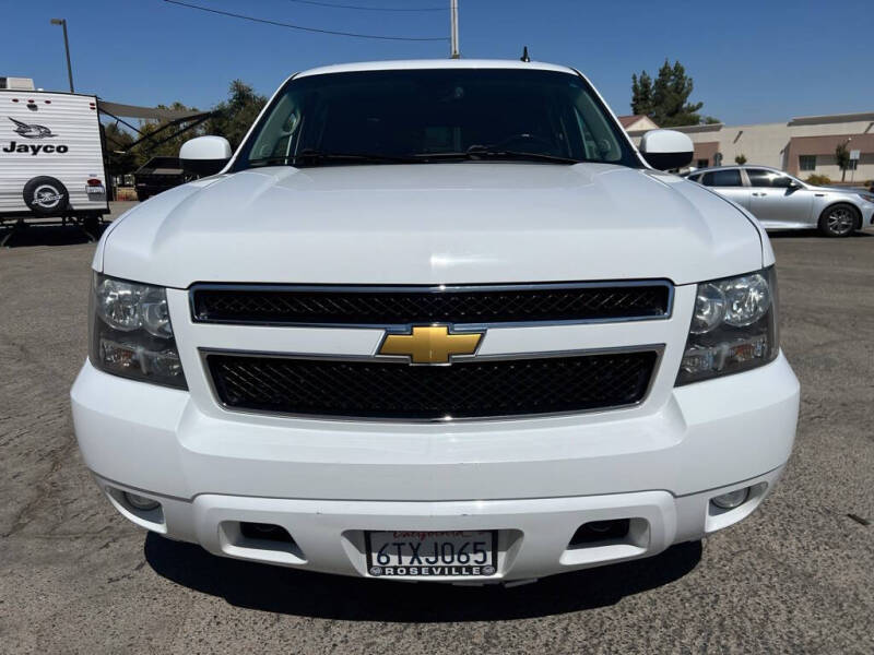 Used 2012 Chevrolet Suburban LT with VIN 1GNSKJE75CR194756 for sale in Clovis, CA