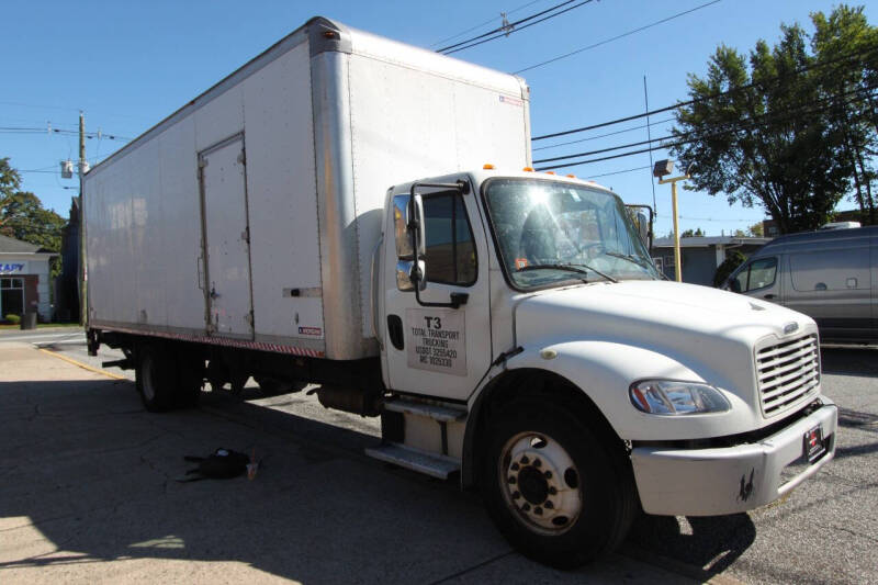 2015 Freightliner M2 106