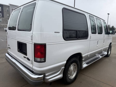 2000 Ford E-Series E-150