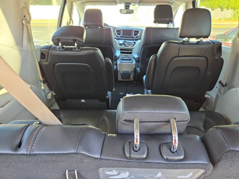 2019 Chrysler Pacifica Touring L