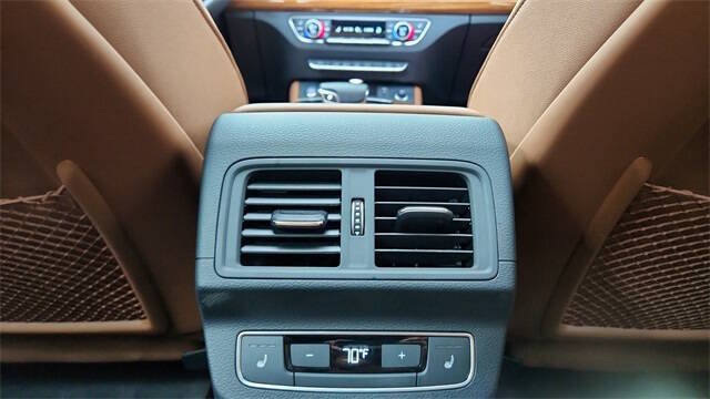 2024 Audi Q5 e quattro S line Prestg 55 TFSI