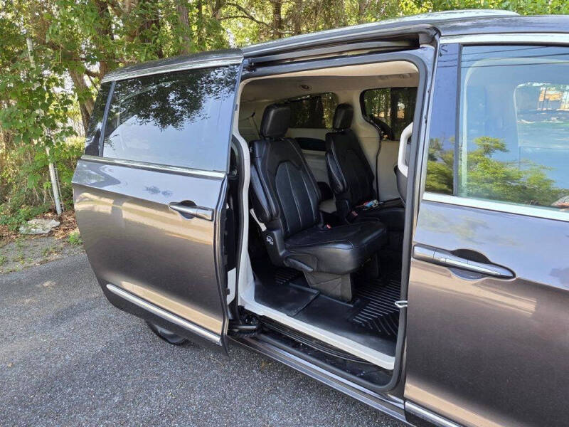 2020 Chrysler Pacifica Touring L