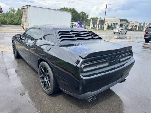 2016 Dodge Challenger 392 HEMI Scat Pack Shaker