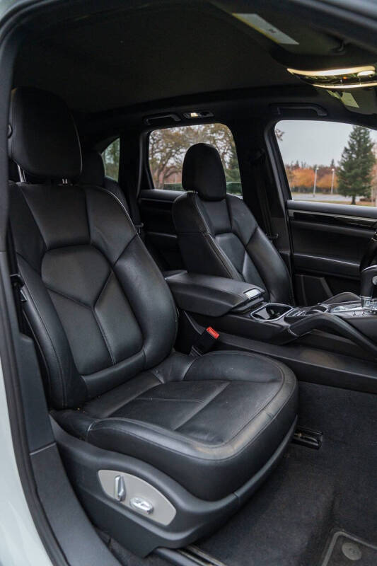 2013 Porsche Cayenne S