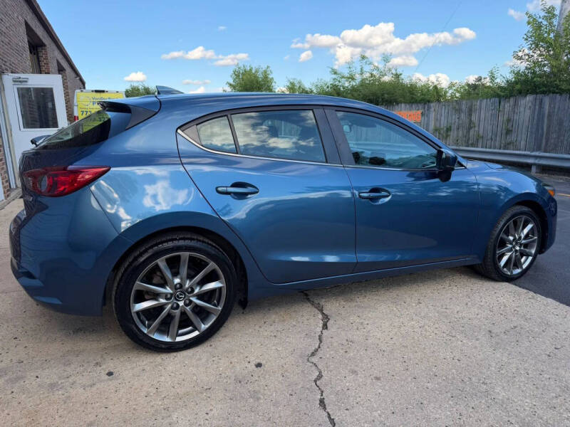 2018 Mazda MAZDA3 Touring