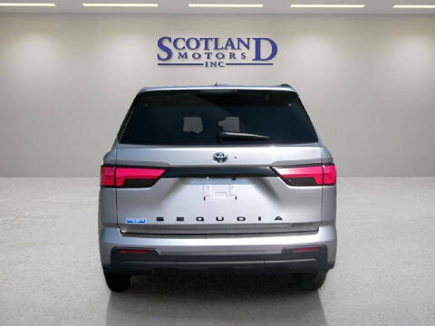 2025 Toyota Sequoia SR5