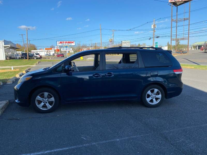 2011 Toyota Sienna for sale at BT Mobility LLC in Wrightstown NJ