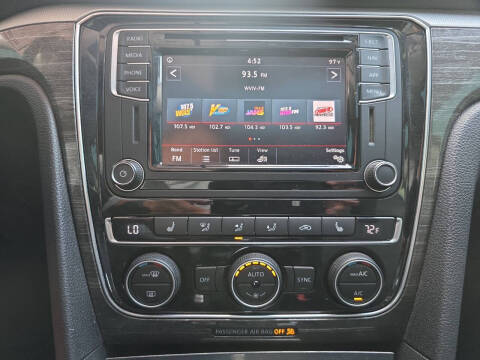 2018 Volkswagen Passat 2.0T SE