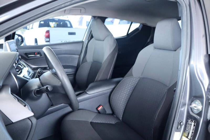 2021 Toyota C-HR LE