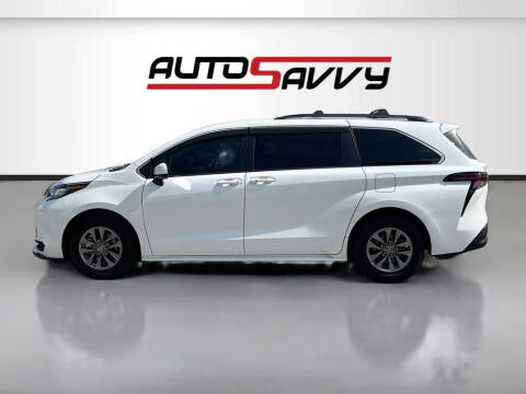 2023 Toyota Sienna LE 8-Passenger