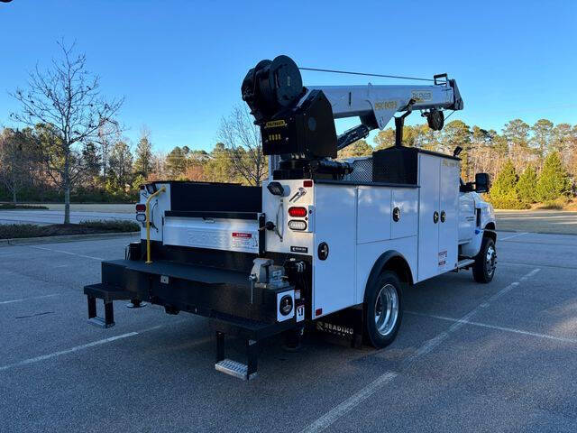 2024 Chevrolet Silverado 5500HD