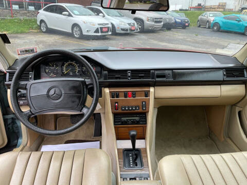 1988 Mercedes-Benz 300-Class 300 E