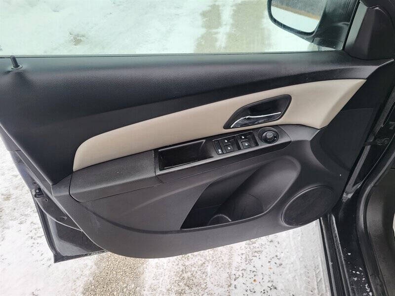 2013 Chevrolet Cruze LS Auto