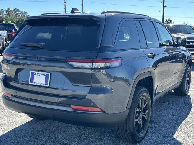 2026 Jeep Grand Cherokee Altitude