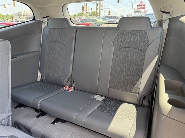 2017 Chevrolet Traverse LS