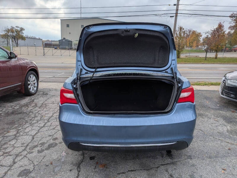 2011 Chrysler 200 Touring