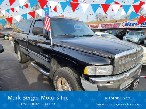 2001 Dodge Ram 1500 for sale at Mark Berger Motors Inc in Rockford IL