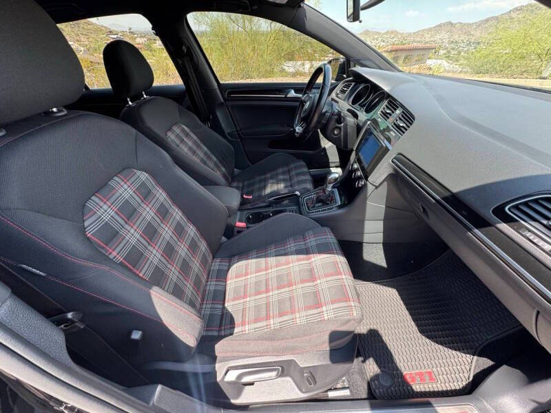 2017 Volkswagen Golf GTI S