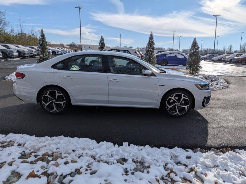 2021 Volkswagen Passat R-Line