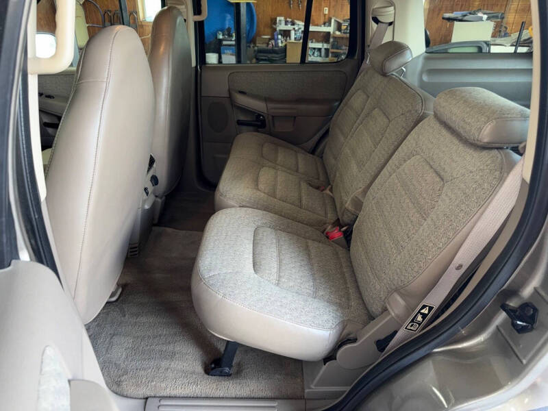 2002 Ford Explorer XLS