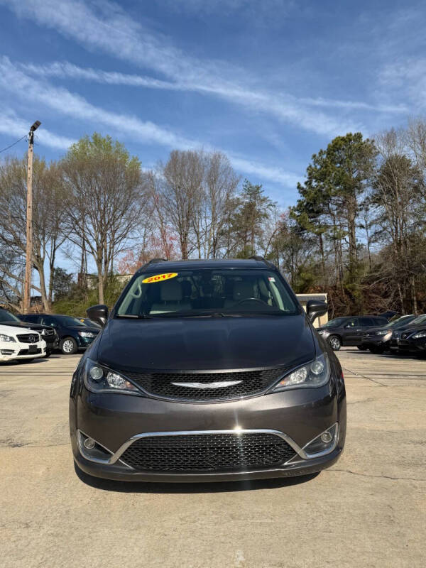 2017 Chrysler Pacifica Touring-L