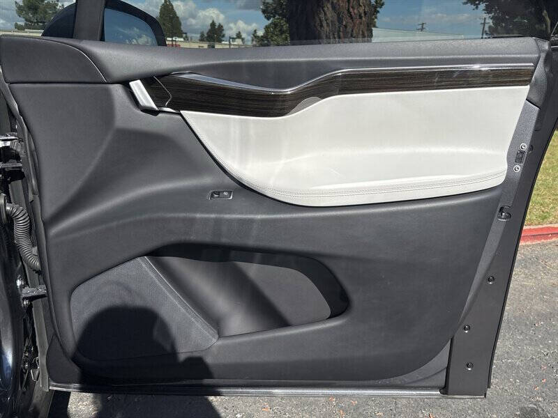 2016 Tesla Model X