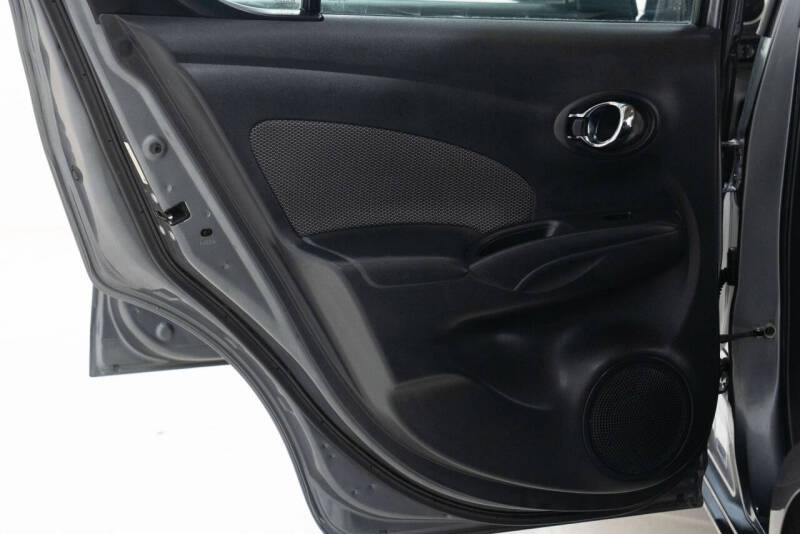 2017 Nissan Versa 1.6 S