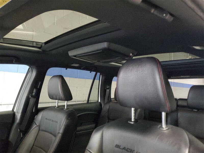 2022 Honda Pilot Black Edition