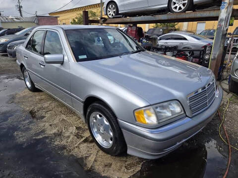 2000 Mercedes-Benz C-Class