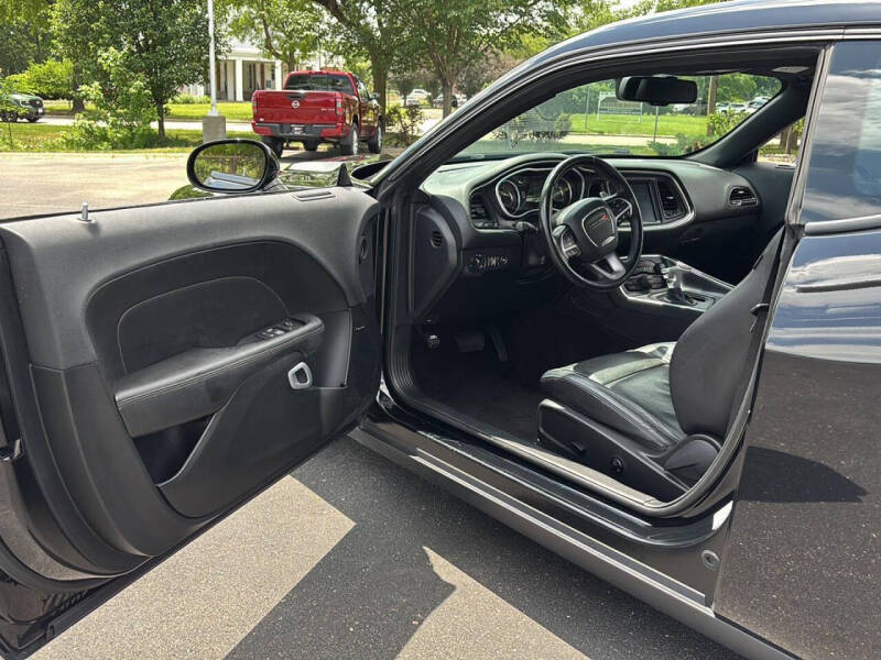 2015 Dodge Challenger SXT Plus
