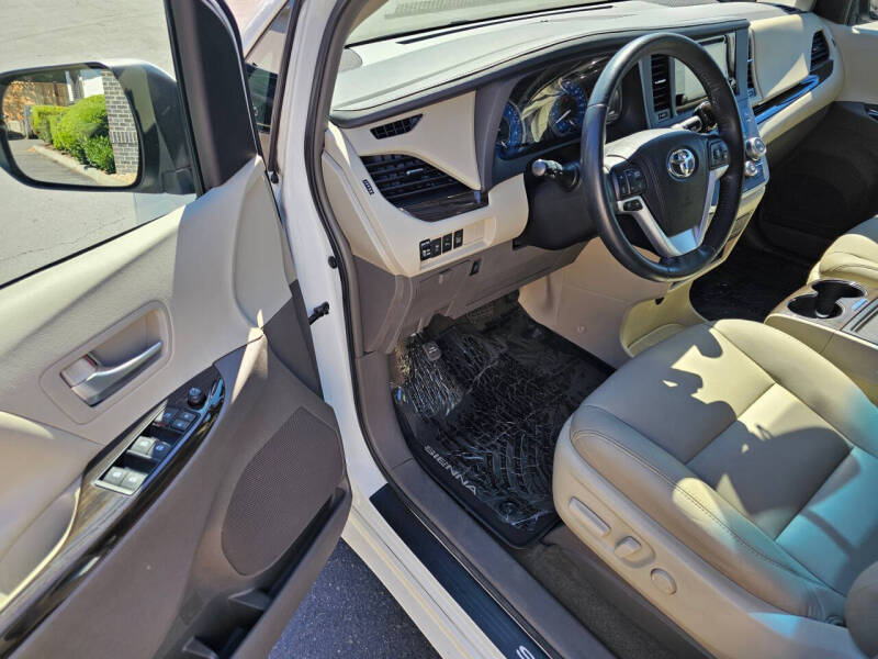 2017 Toyota Sienna