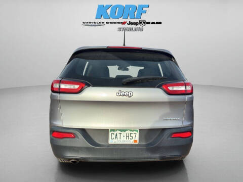 2016 Jeep Cherokee Sport