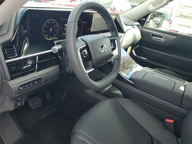 2026 Infiniti QX80 Luxe