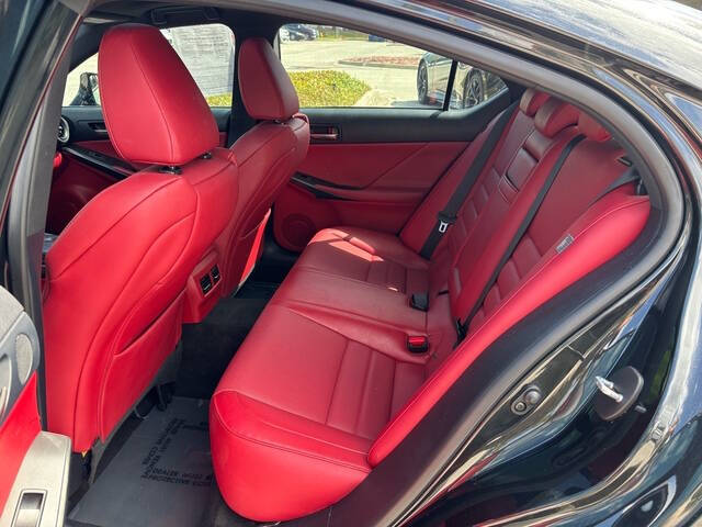 2023 Lexus IS 350 8