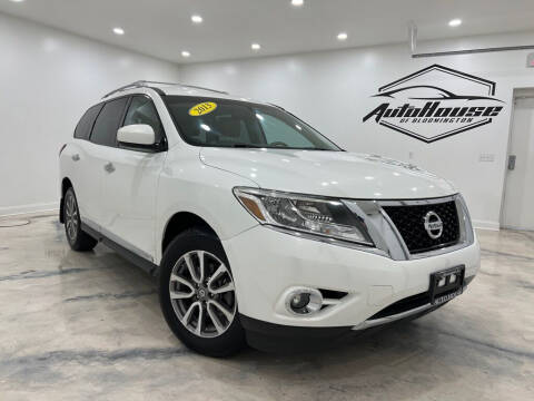 2013 Nissan Pathfinder for sale at Auto House of Bloomington in Bloomington IL