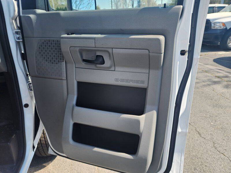 2024 Ford E-Series
