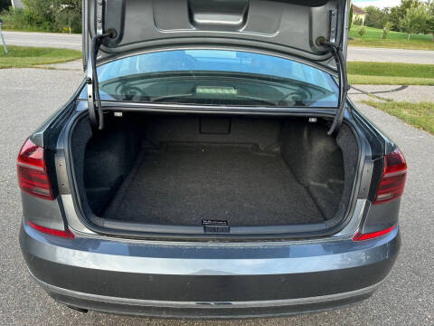 2017 Volkswagen Passat 1.8T SEL Premium